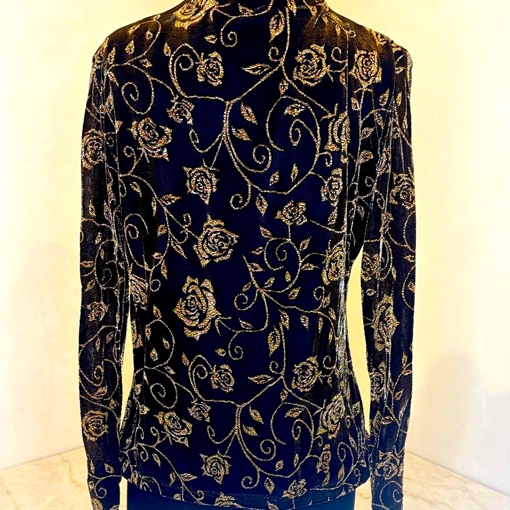 Elegant Gold Rose Print Mock Neck Blouse – Long Sleeve Size 8-10 M/L NWOT - Picture 2 of 9